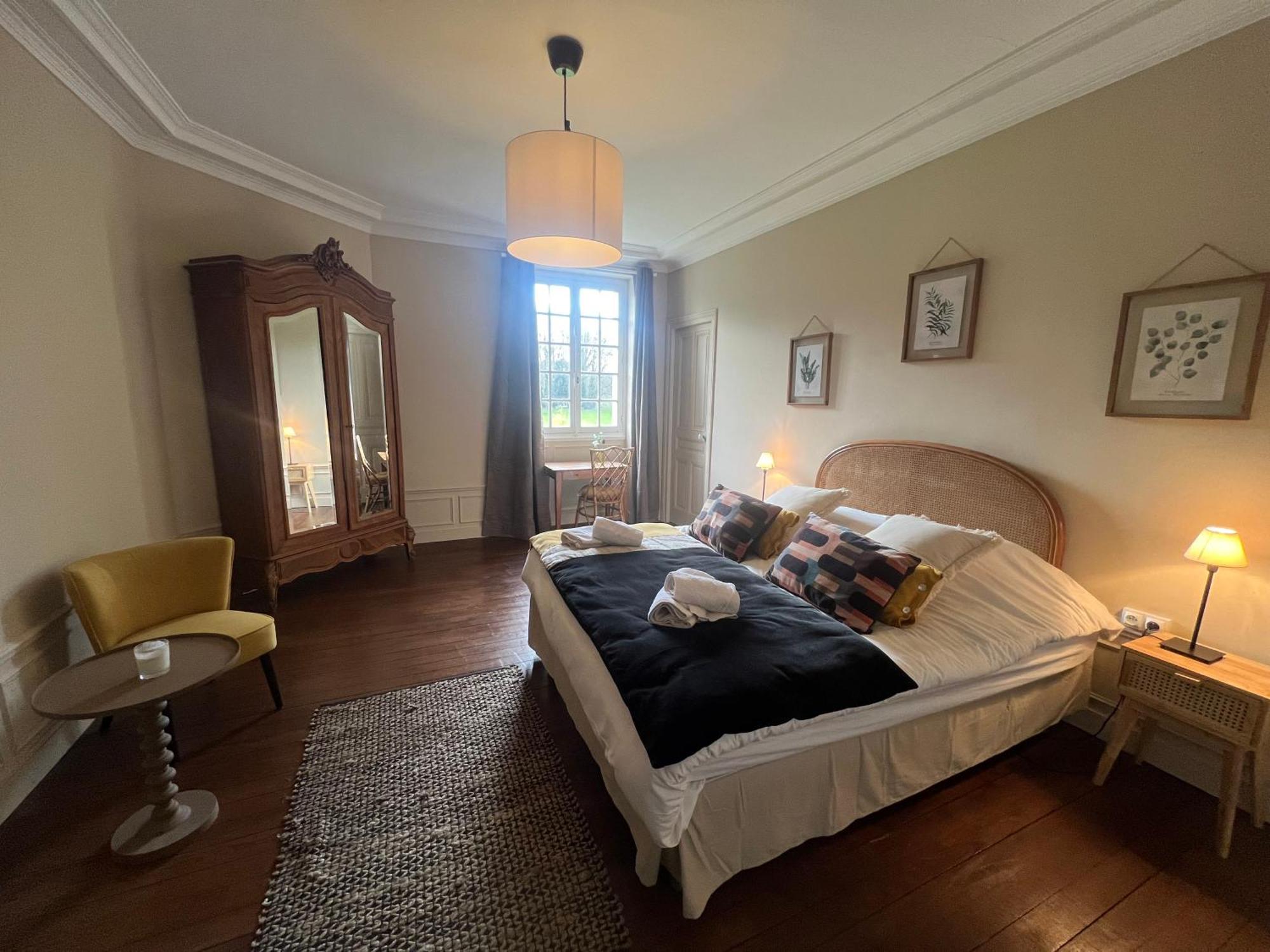 Le château de bertreville st ouen Extérieur photo